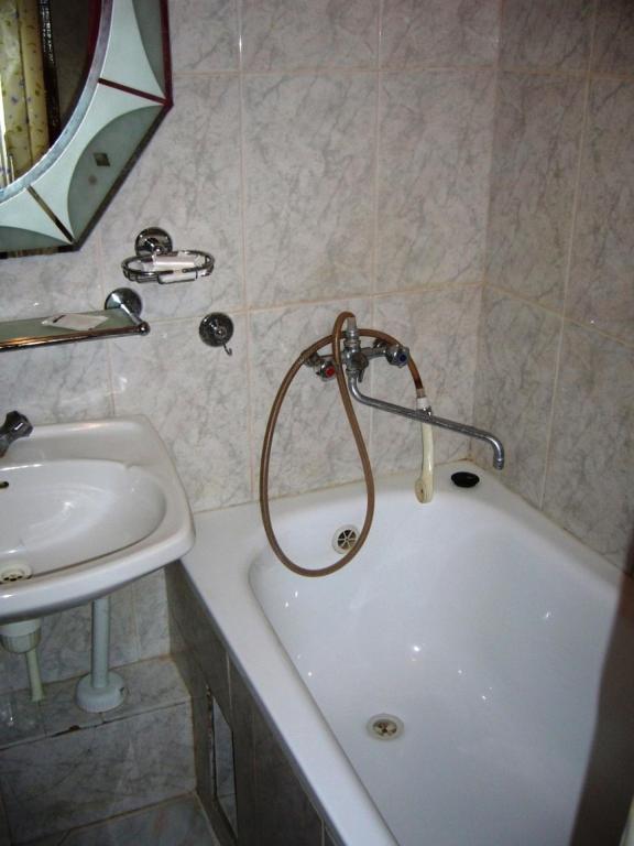 Hotel Profspilkovyi Lutsʼk Cameră foto