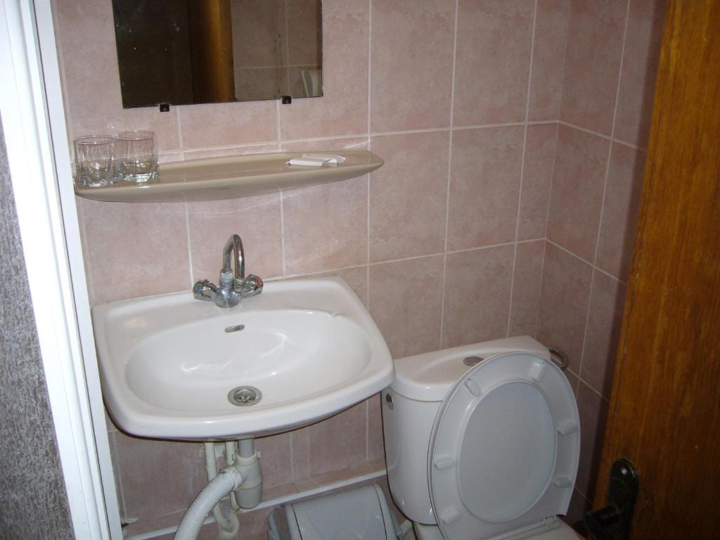 Hotel Profspilkovyi Lutsʼk Cameră foto